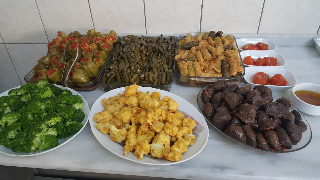 Geleneksel tatlı sunumu